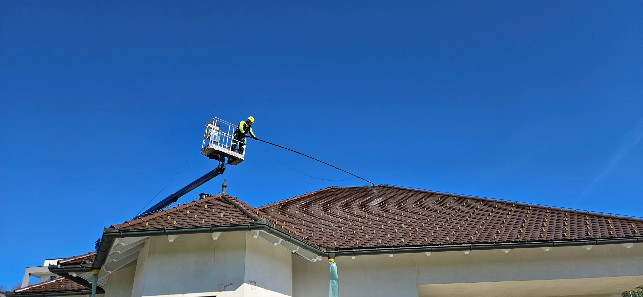 Čiščenje strehe: zakaj ni vsako pranje enako