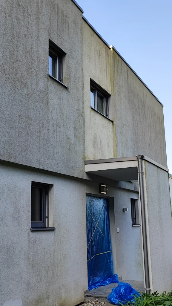 čiščenje fasade poslopja